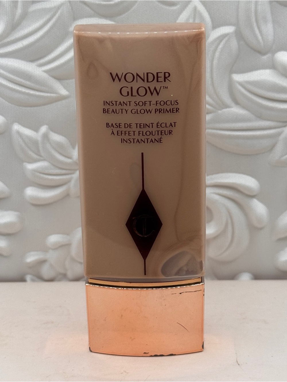 Charlotte tilbury wonder glow instant soft focus beauty glow primer
